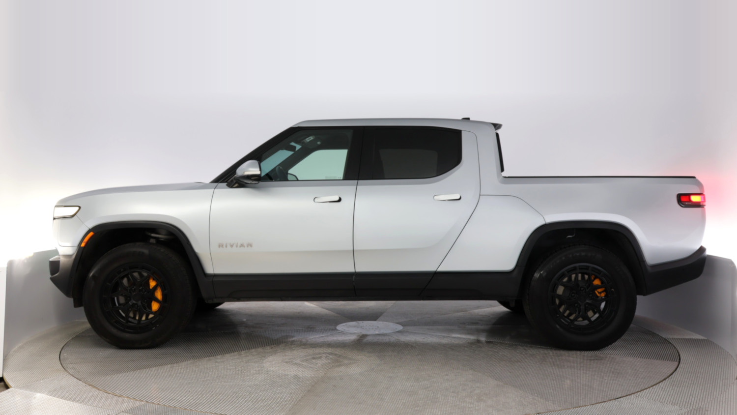 2022 Rivian R1T โ VIN 7FCTGAAA1NN008134