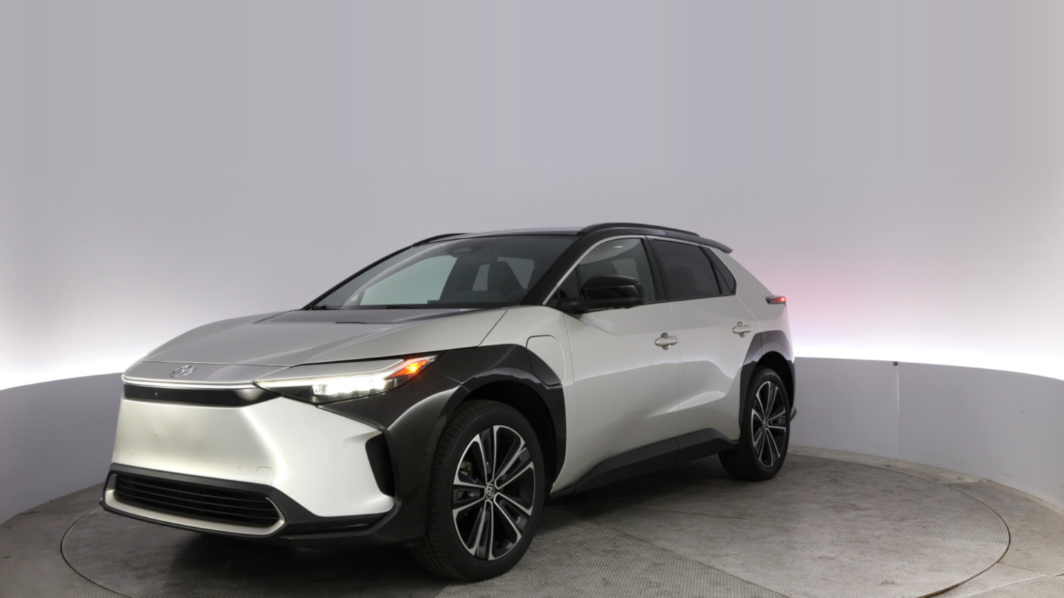 2023 Toyota bZ4X โ VIN JTMABACA9PA024102
