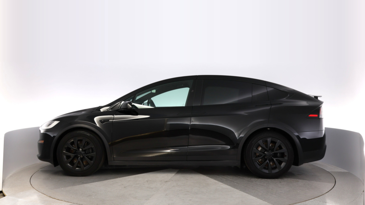 2023 Tesla Model X โ VIN 7SAXCBE50PF387413