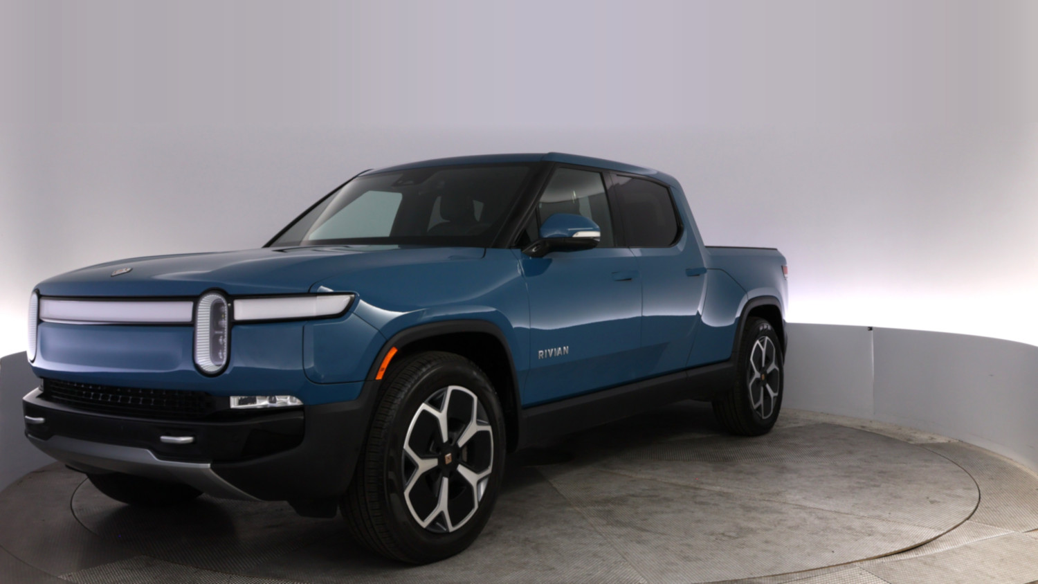 2023 Rivian R1T โ VIN 7FCTGBAA4PN025213