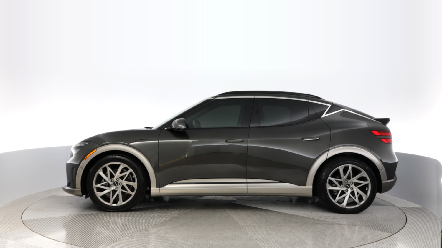 2023 Genesis GV60 โ VIN KMUKCDTC2PU017945