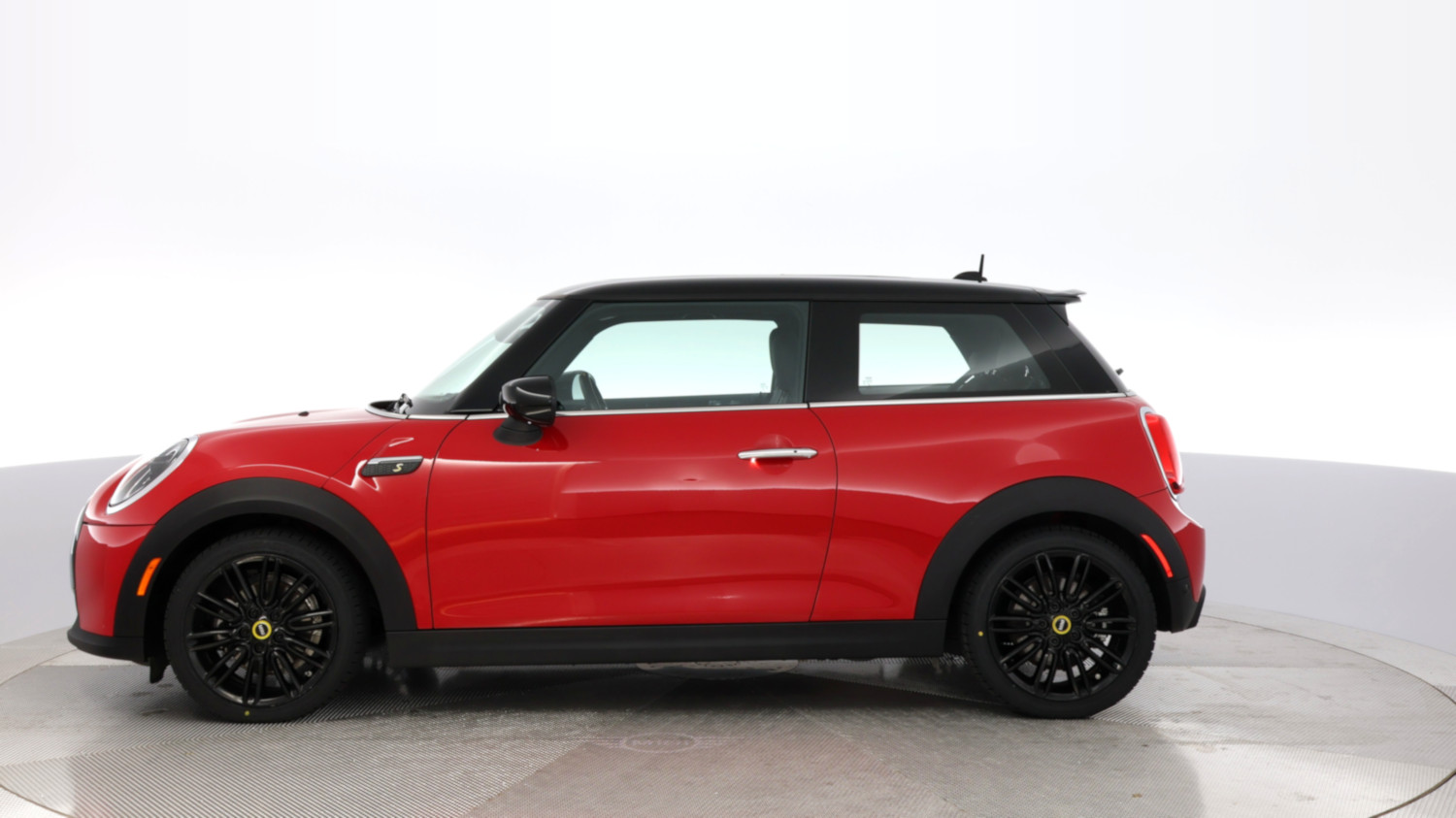 2024 MINI Cooper SE โ VIN WMW13DJ00R2U40963