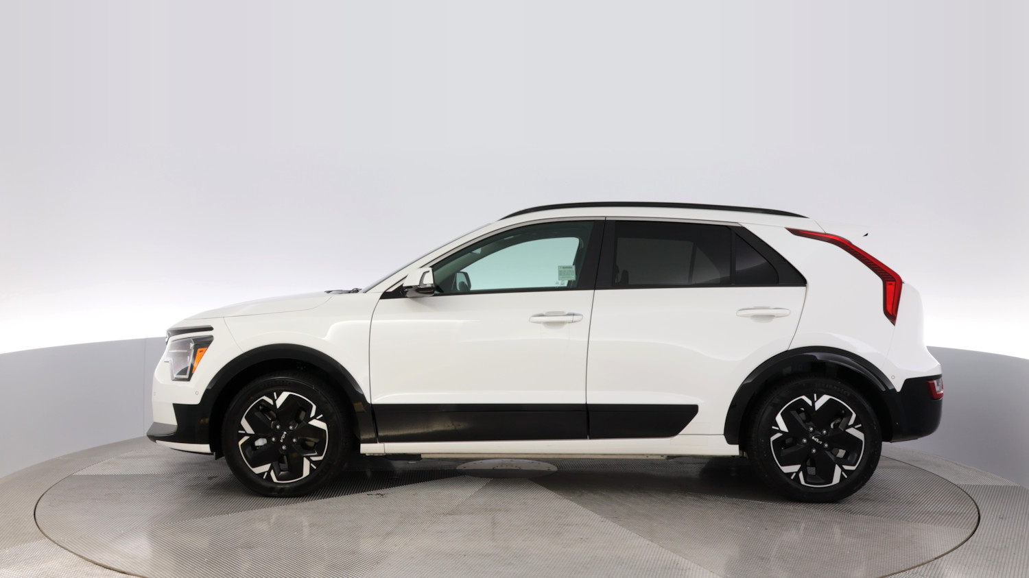 2024 Kia Niro EV โ VIN KNDCT3L14R5089677