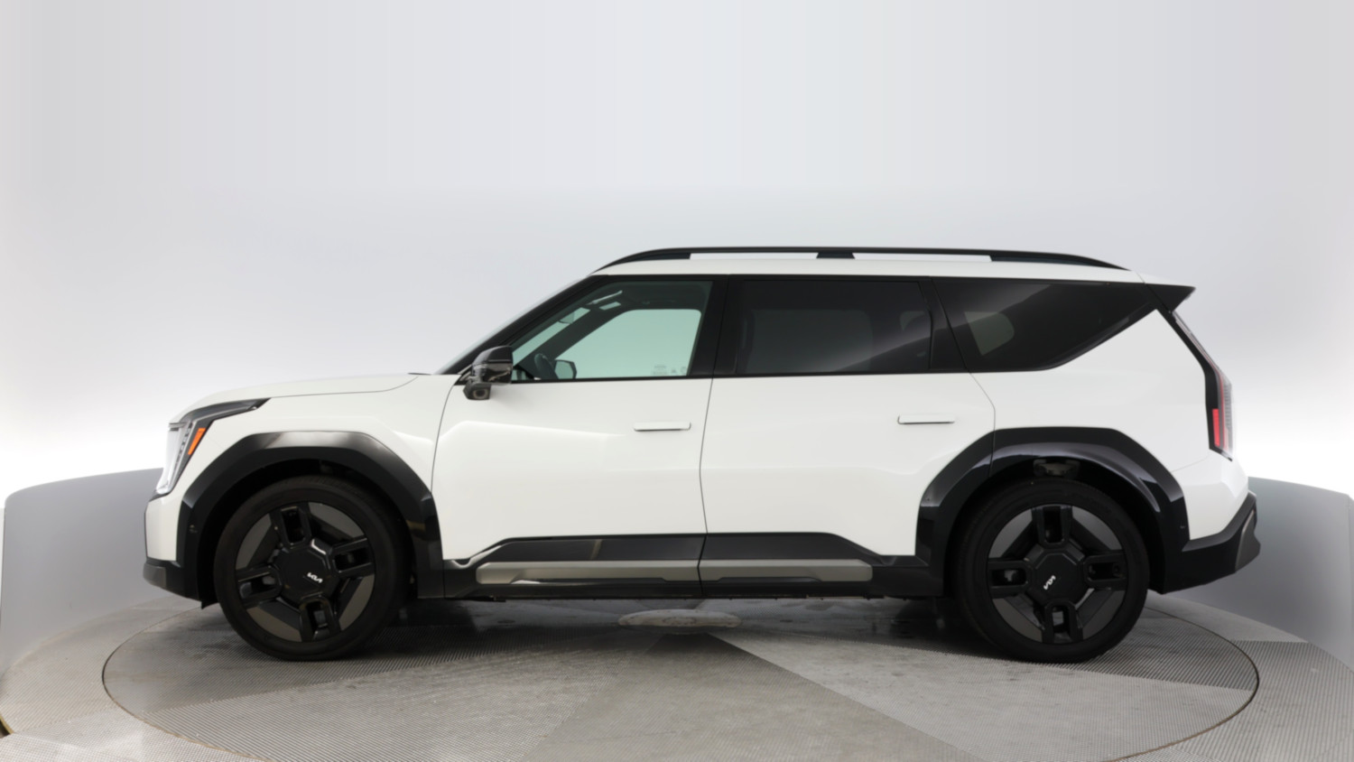 2024 Kia EV9 โ VIN KNDAEFS52R6037062