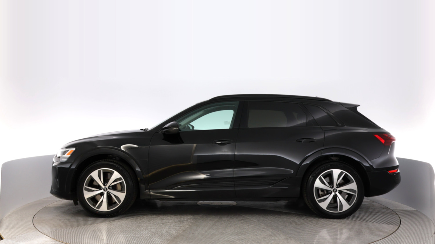 2024 Audi Q8 e-tron โ VIN WA14AAGE4RB012654