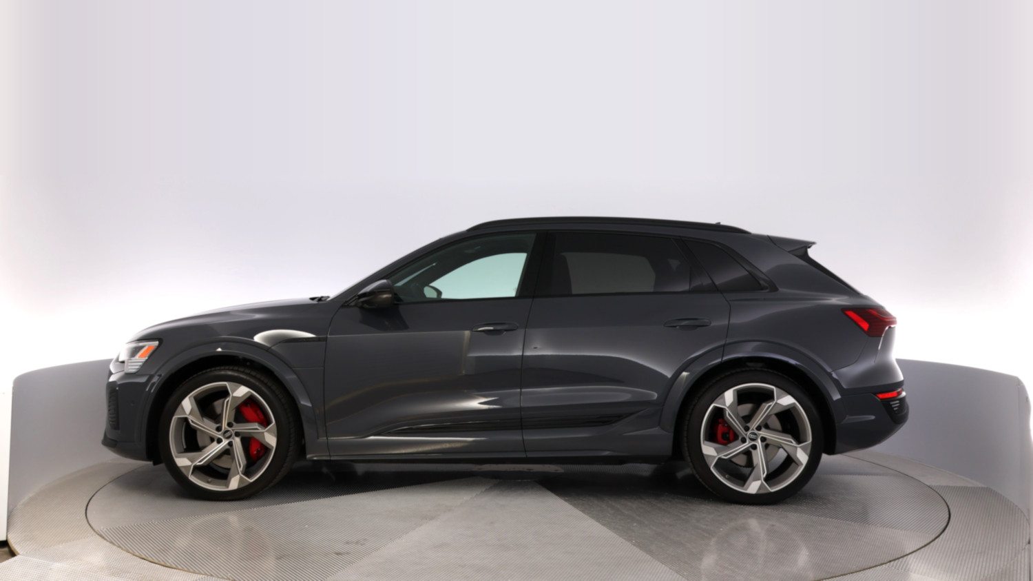 2024 Audi SQ8 e-tron โ VIN WA16CBGEXRB049376