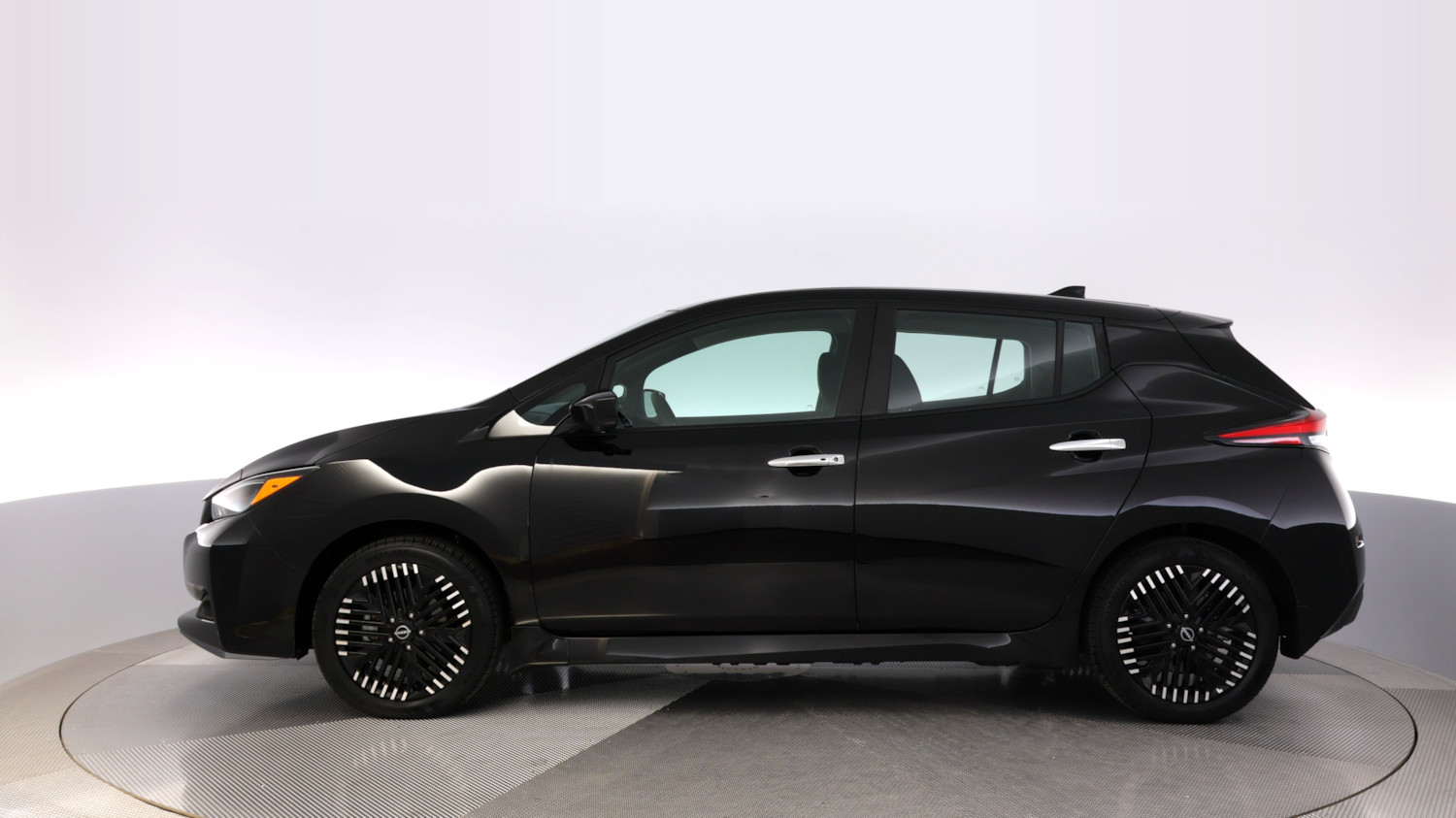 2024 Nissan LEAF โ VIN 1N4CZ1CV8RC556820