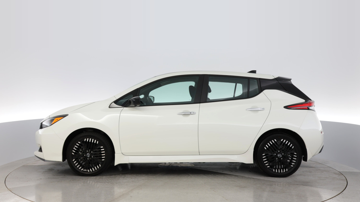 2024 Nissan LEAF โ VIN 1N4CZ1CV0RC556939
