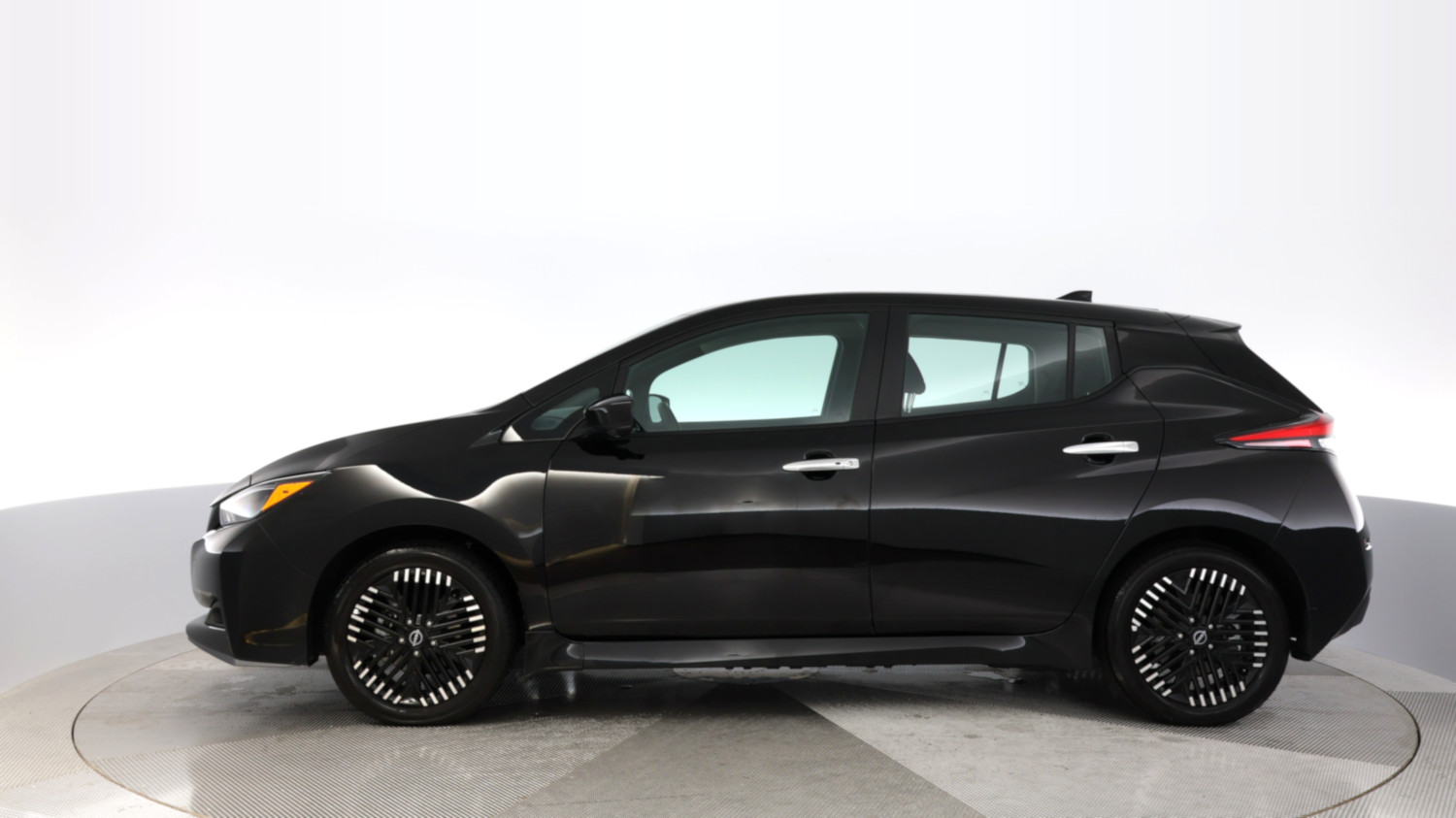 2024 Nissan LEAF โ VIN 1N4CZ1CVXRC557158
