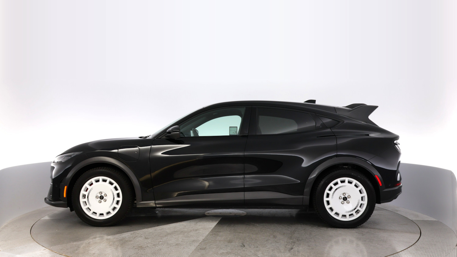 2024 Ford Mustang Mach-E โ VIN 3FMTK4SX3RMA13128