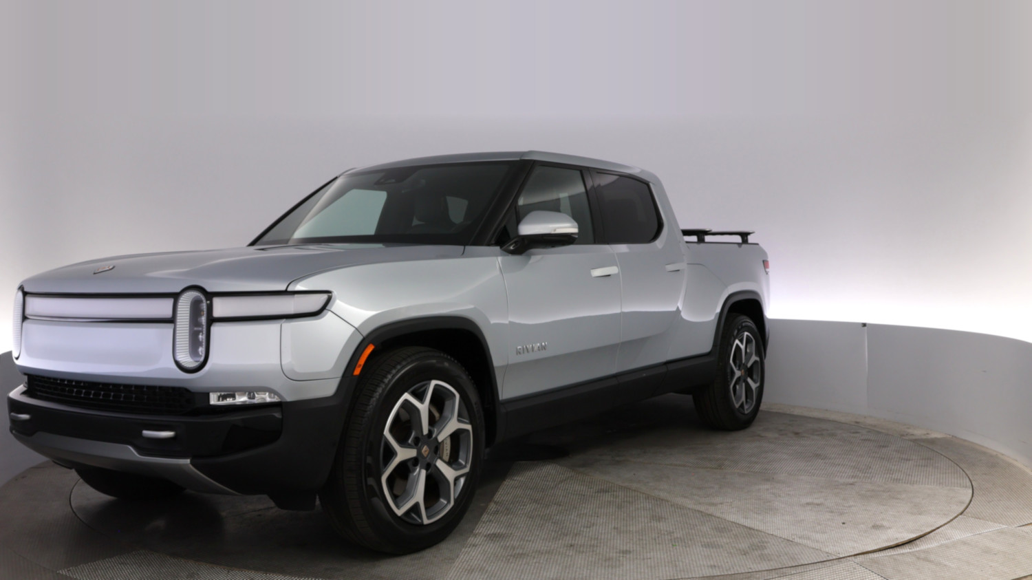 2024 Rivian R1T โ VIN 7FCTGBAA2RN033300
