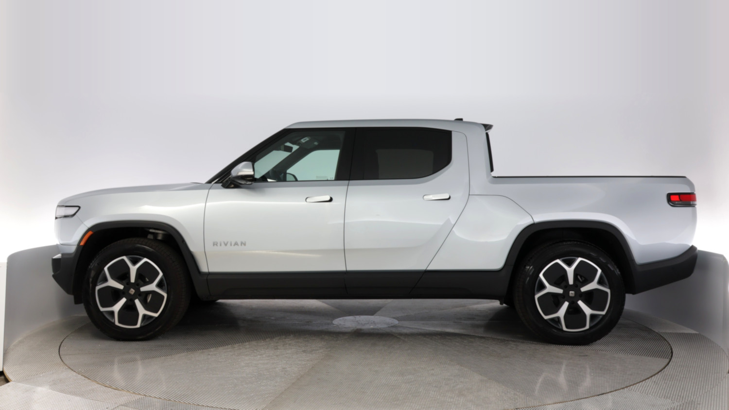 2024 Rivian R1T โ VIN 7FCTGBAAXRN034579