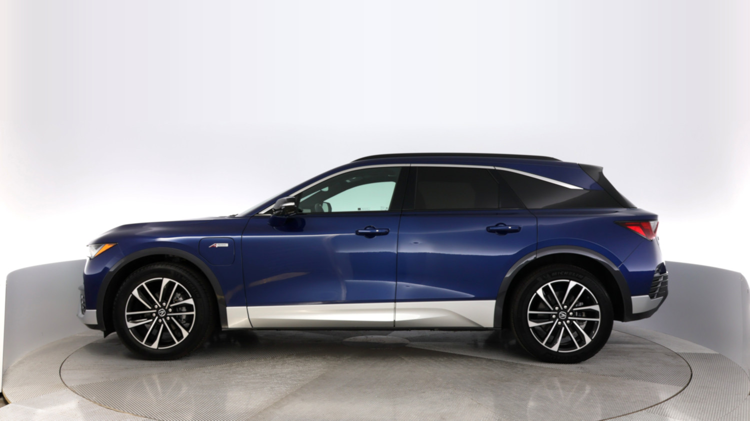 2024 Acura ZDX โ VIN 4W5KHNRL7RZ512880
