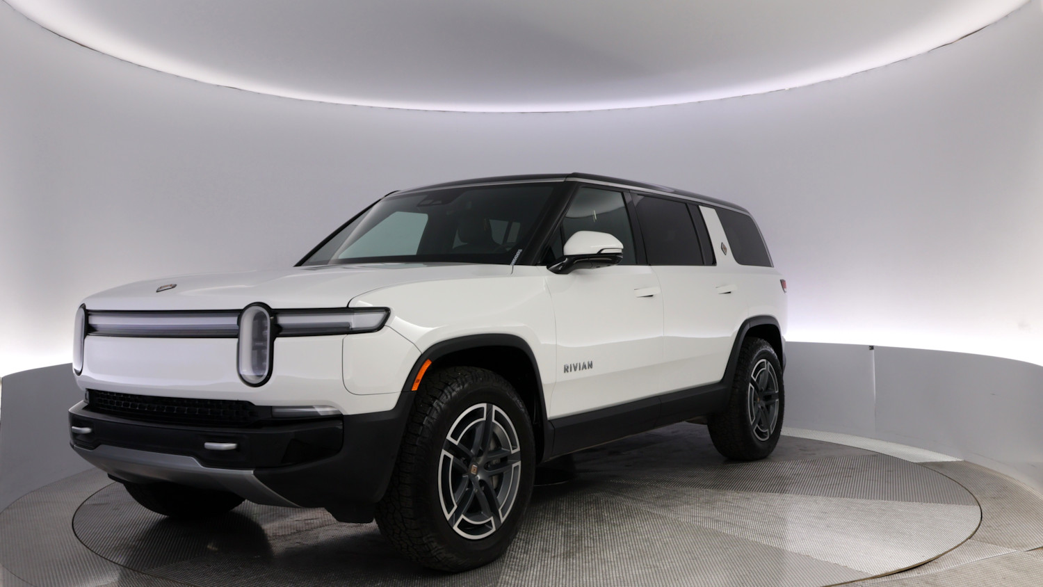 2025 Rivian R1S โ VIN 7PDSGBBA0SN054242